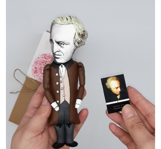 Immanuel Kant little thinker doll, German philosopher in the Age of Enlightenment - Book nerd gift, literature gift, a unique collection for smart people - Handmade philosopher doll hand painted + Miniature Book