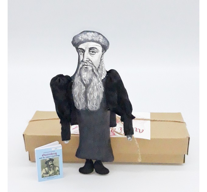 Johannes Gutenberg scientist action figure 1:12, inventor, printer, publisher - bookshelf decor, a unique collection for smart people - historical ornament - Collectible scientist finger puppet hand painted + miniature book