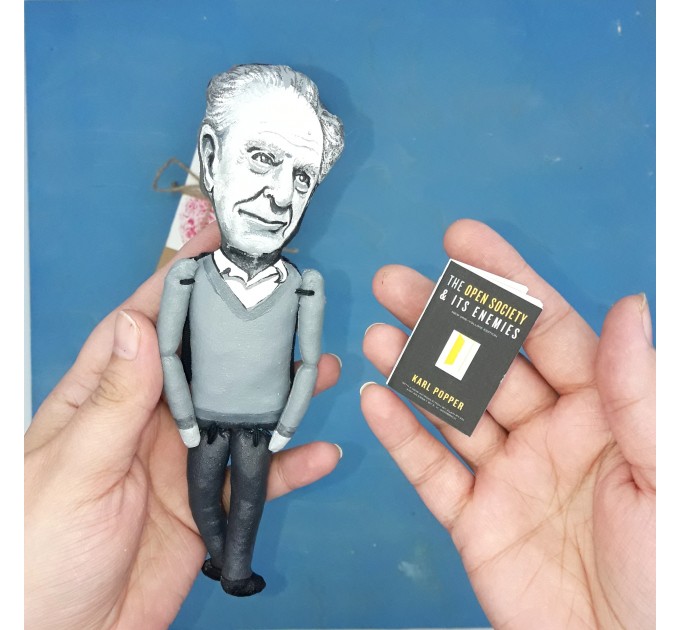 Karl Popper philosopher finger puppet 1:12, academic, social commentator - a unique collection for smart people, philosopher gift - Collectible philosopher action figure hand painted + miniature book