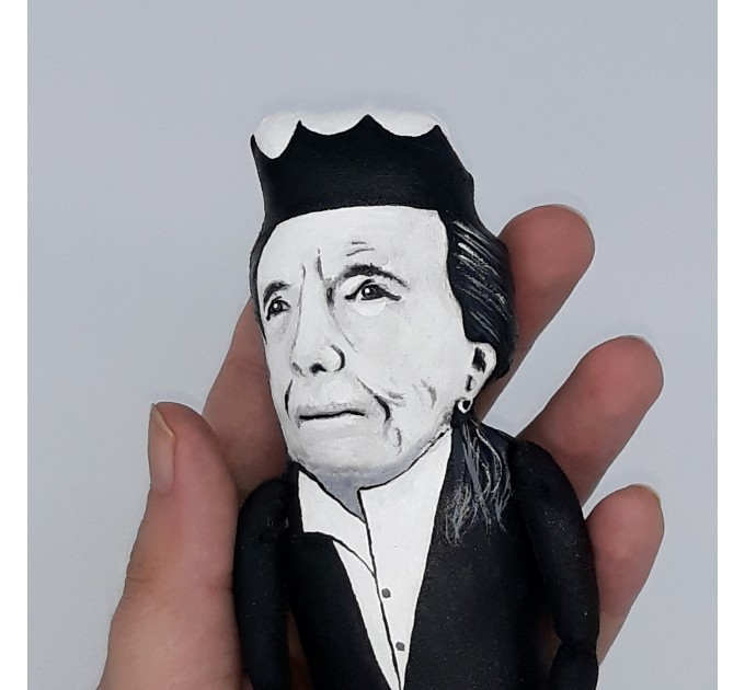 Louise Bourgeois sculptor figurine - Gift for Painter! Collectible doll