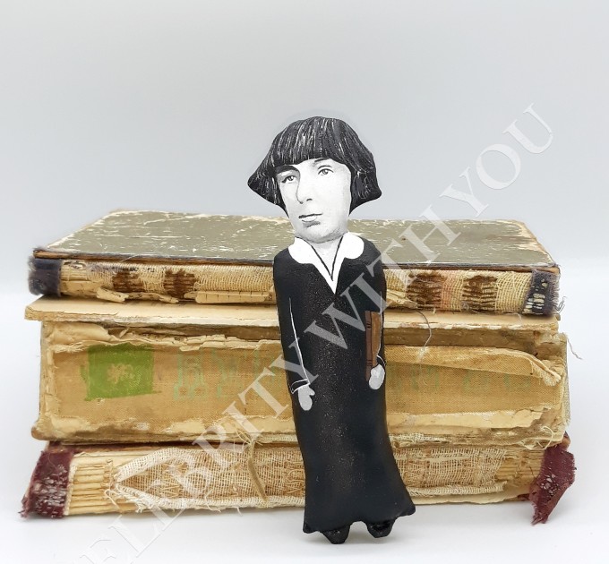 Marina Tsvetaeva Russian poet writer Soviet literature - Readers gift, Book shelf decoration - Collectible figurine hand painted + Miniature Book 