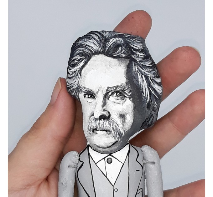 Mark Twain figurine, famous writer doll - Gift for Book Lover - book shelf decoration - Miniature cloth doll hand painted