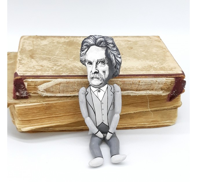 Mark Twain figurine, famous writer doll - Gift for Book Lover - book shelf decoration - Miniature cloth doll hand painted