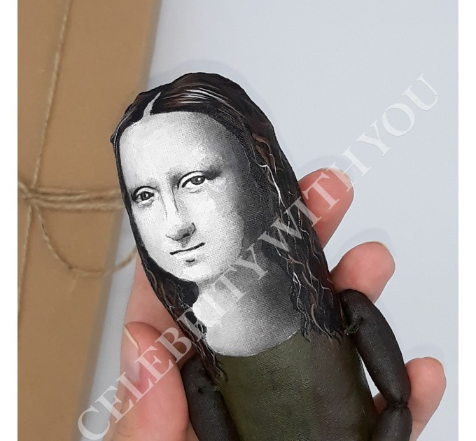 Mona Lisa La Gioconda Leonardo da Vinci - Art teacher birthday, Gift for painter, gift for decorator - Collectible Figure hand painted