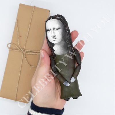 Mona Lisa figure