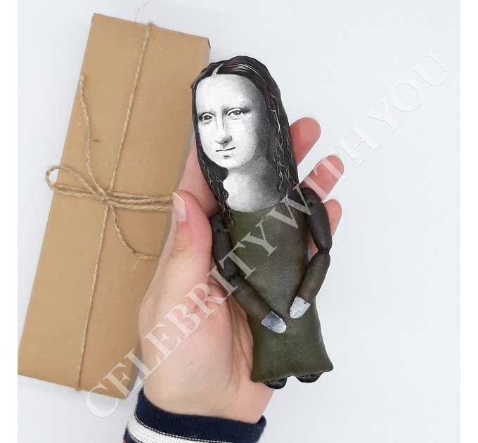 Mona Lisa La Gioconda Leonardo da Vinci - Art teacher birthday, Gift for painter, gift for decorator - Collectible Figure hand painted