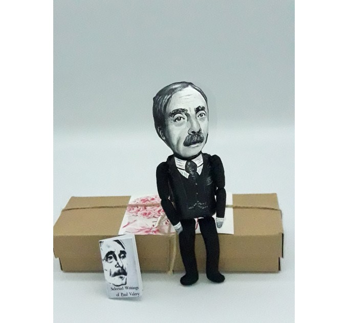 Paul Valéry French literary action figures 1:12 - poet, essayist, philosopher - a unique collection for smart people - Gifts for Readers & Writers - Collectible philosopher doll hand painted + Miniature Book