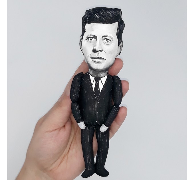 President John F. Kennedy and Jacqueline Kennedy dolls