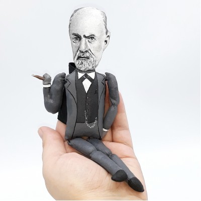 SigmundFreud figurine