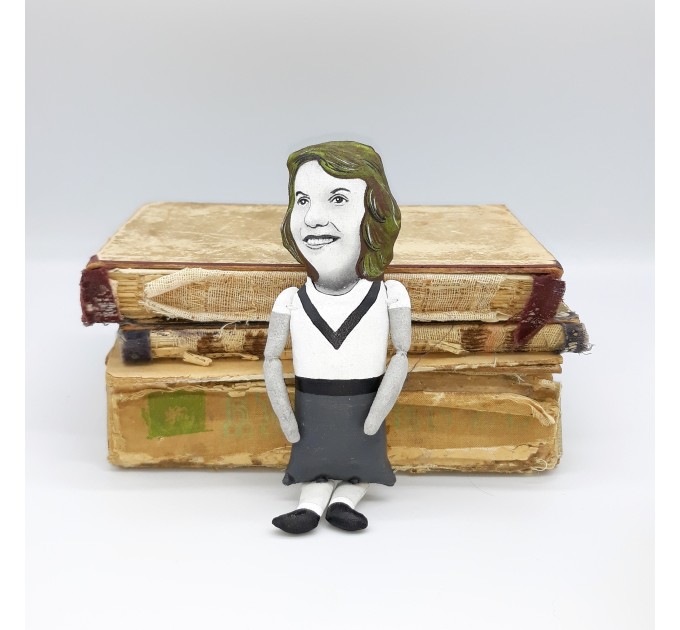 Sylvia Plath literary figurine, feminist, women writer, novelist - Literary gift for Readers - book shelf decoration - Collectible handmade doll+ Miniature Book