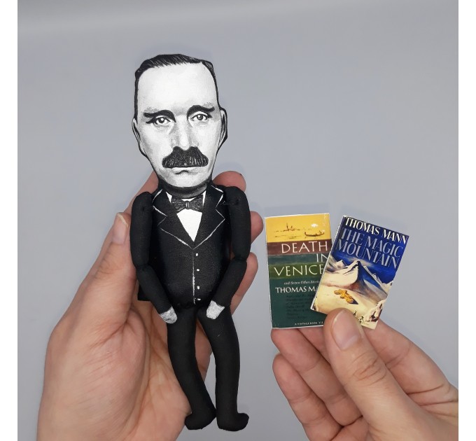 Thomas Mann German literary action figure 1:12, novelist, short story writer, social critic, essayist Nobel Prize - Book lover decor, bibliophile gift - Collectible handmade finger puppet hand painted + Miniature Books