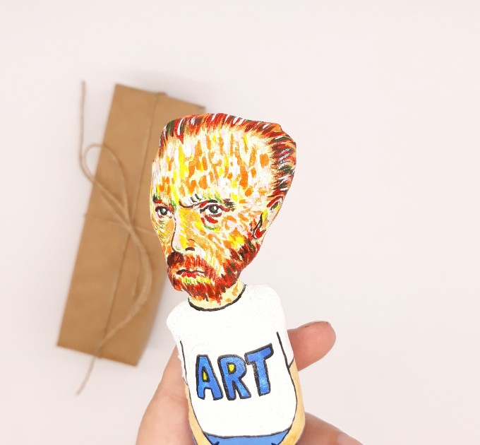 Vincent Van Gogh figurine