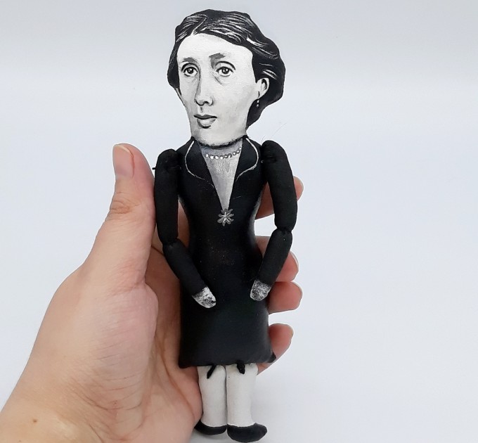 Virginia Woolf women feminist, author Mrs Dalloway - Bookworm gift - book shelf decoration - cloth doll hand painted + Miniature Book
