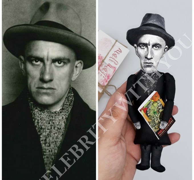 Vladimir Mayakovsky figurine, Russian and Soviet poet - Bookworm gift - book shelf decor - Collectible doll + mini books